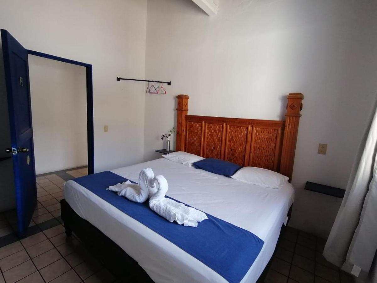 Hotel & Hostal Mayflower Puerto Escondido  Exterior foto